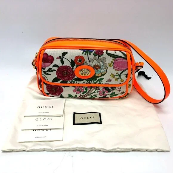 GUCCI Black Leather Shoulder Bag - Picture 15 of 15